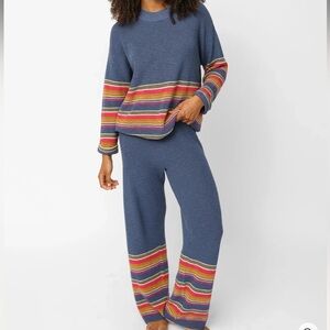 Women’s size Med Natural Life NWT coordinating sweater lounge outfit